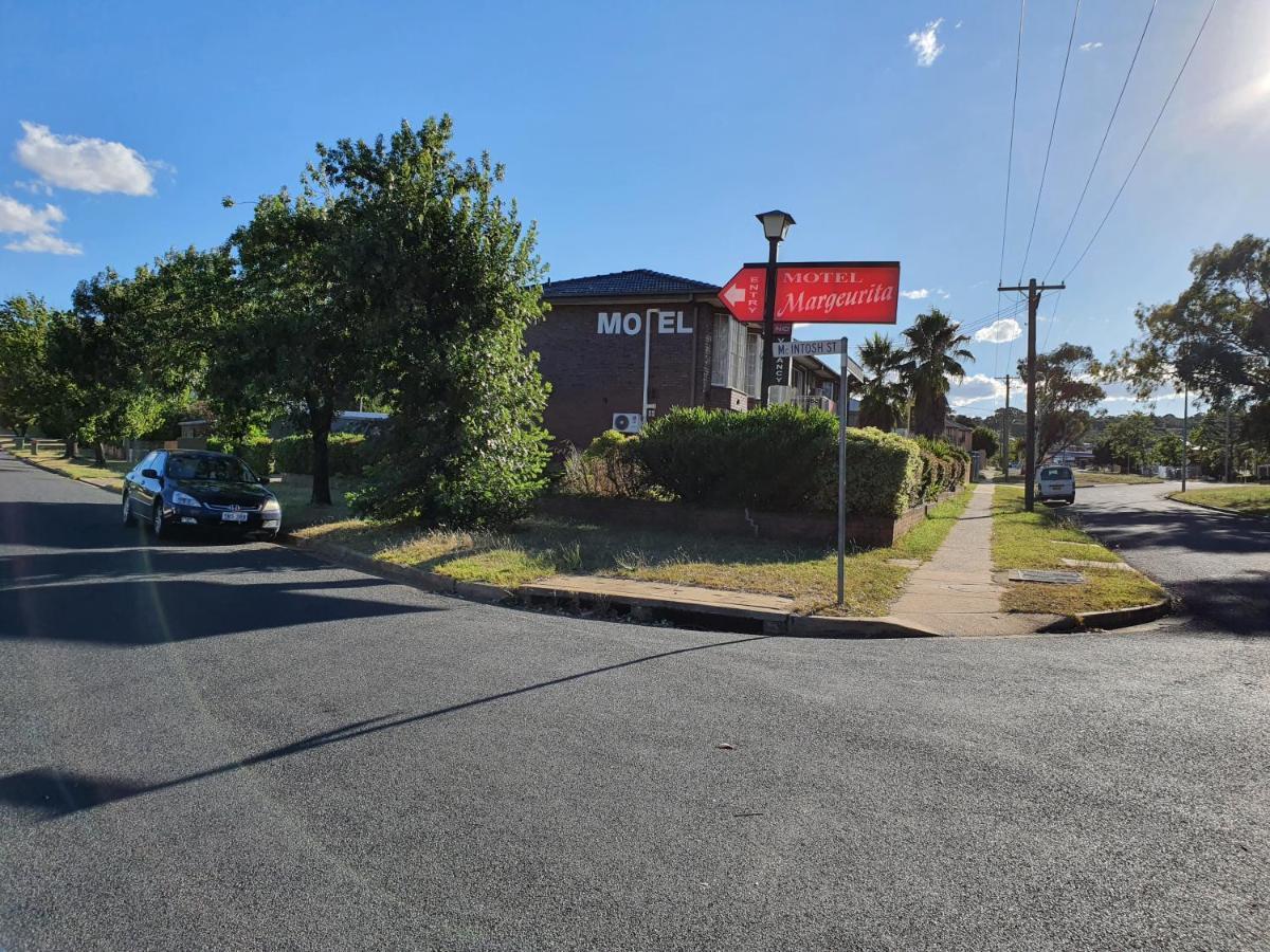 Motel Margeurita Queanbeyan Exterior photo